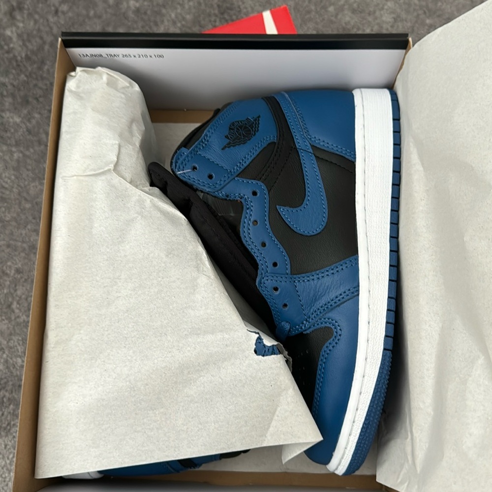 Jordan 1 retro high marina blue, Brand New